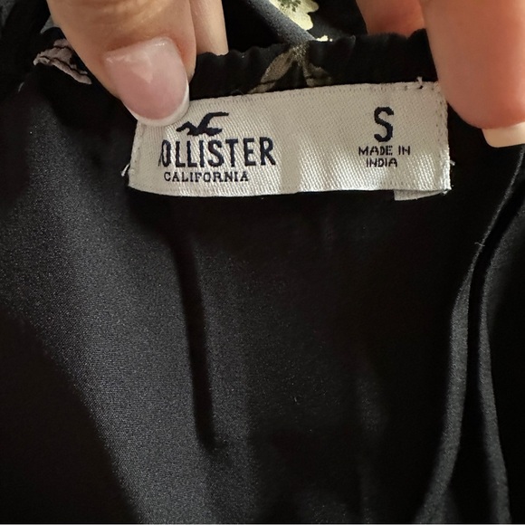 Hollister Floral Black Crisscross Spaghetti Ruffle Top Size S - Picture 7 of 10